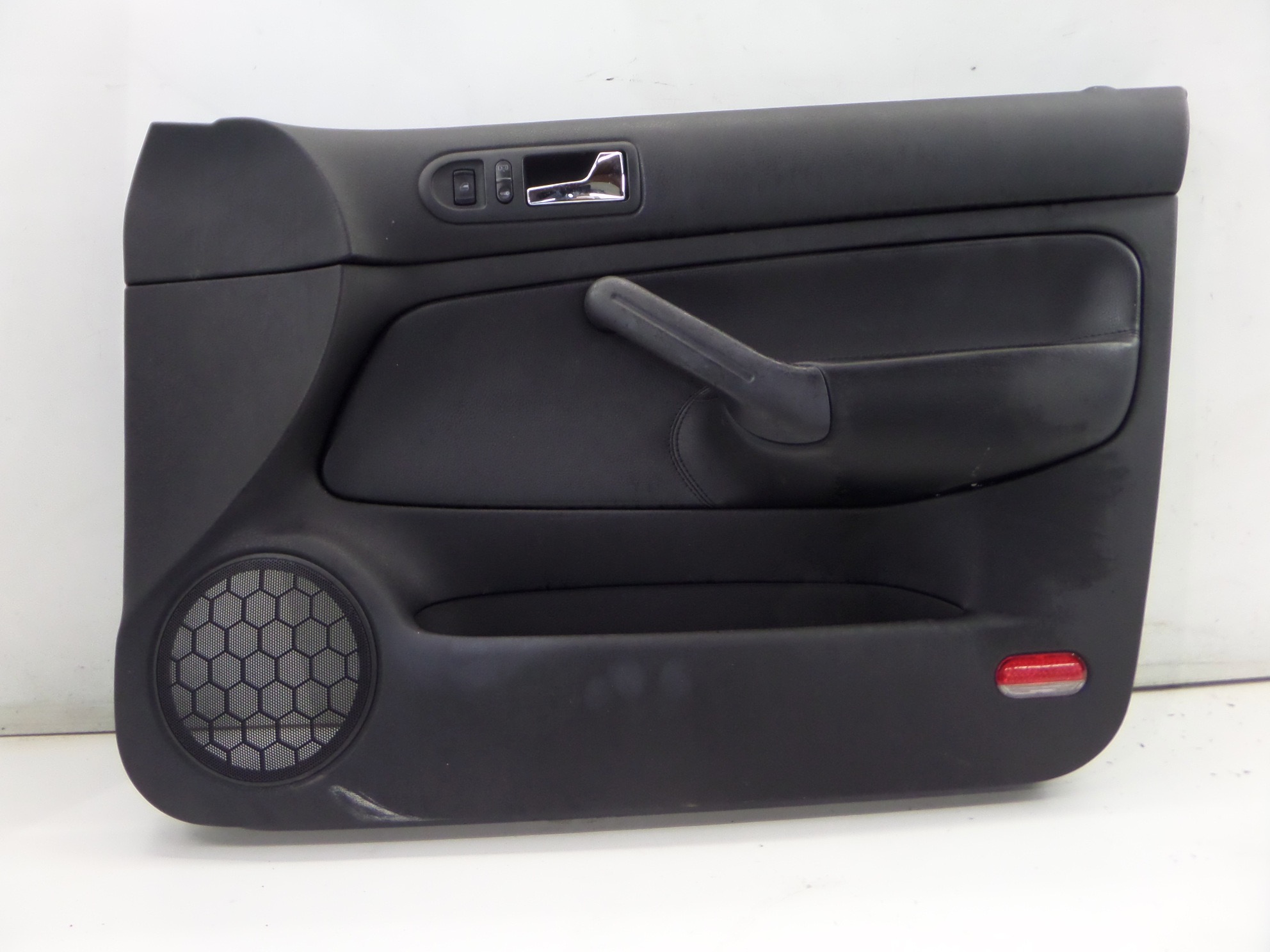 golf 4 door panel