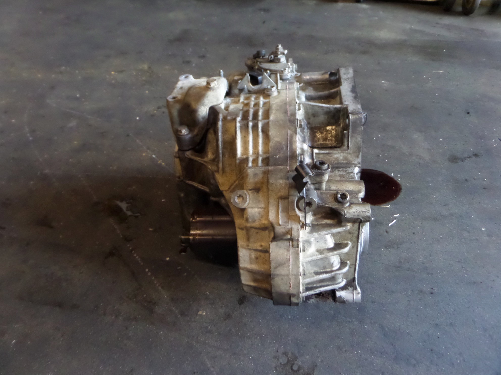 VW Tiguan Automatic Transmission 4-Motion w/o Transfer Case 09-11 OEM ...