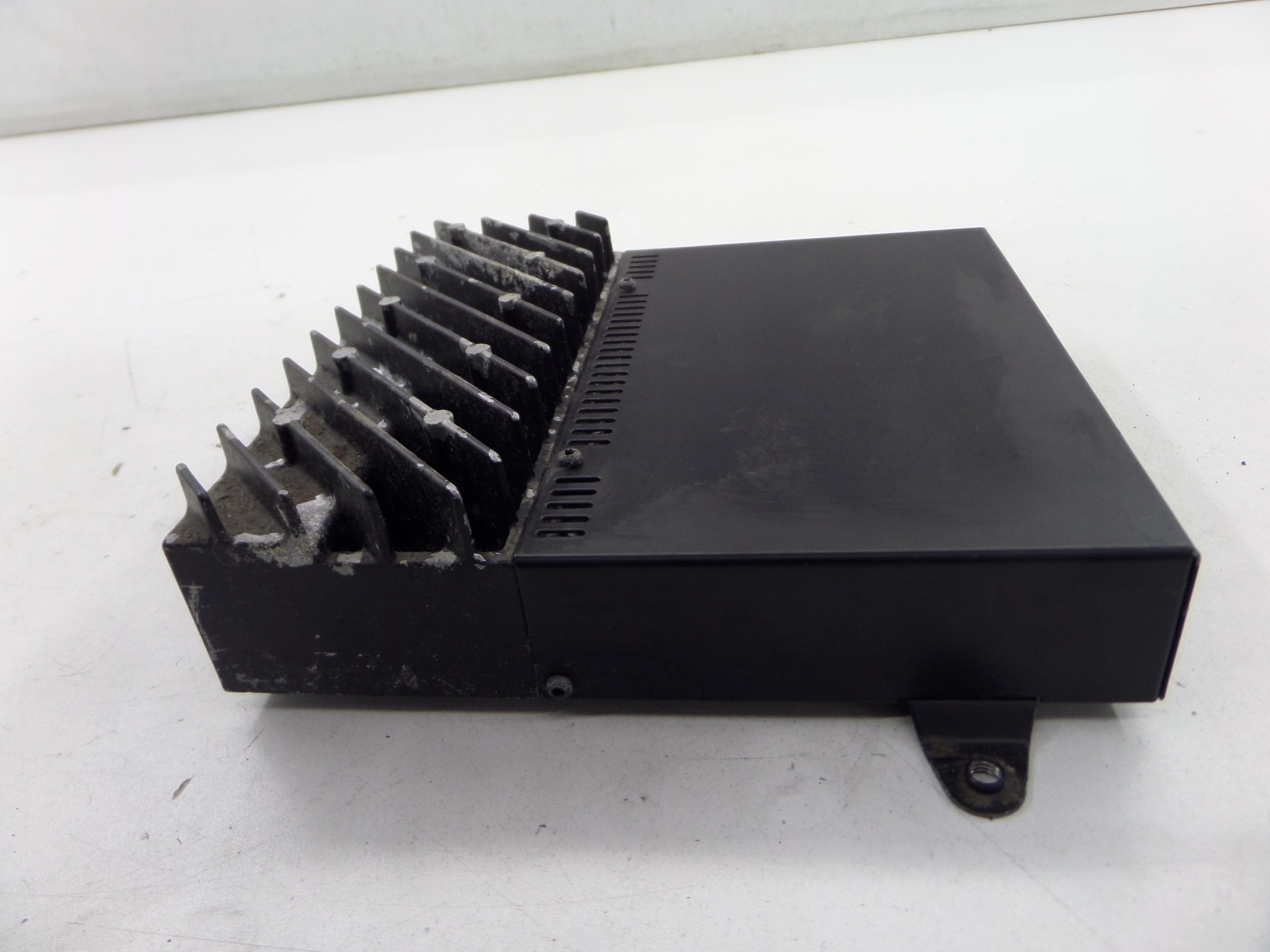 Land Rover Land Rover 02 Land Rover Discovery Amplifier Amp 02 OEM ...