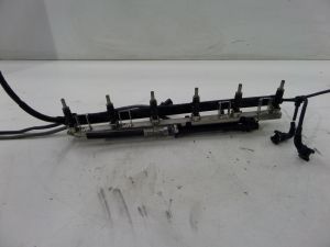 BMW 325xi Fuel Injector & Rail E90 OEM