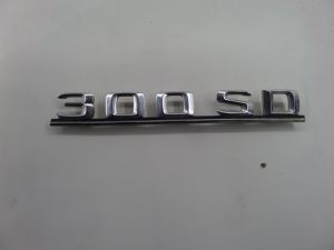 Mercedes 300SD Emblem W126 80-91 OEM 126 817 07 15