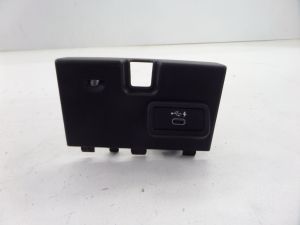 BMW M3 USB C Charging Port Trim G80 21+ OEM 8410 8 711 939 G20 330 340