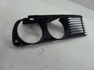 BMW 325i Right Headlight Grille Grill E30 84-92 OEM 1 945 886.0