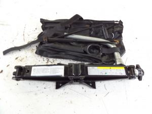 Audi S3 Tool Kit 8V 15-18 OEM 8V0 011 031 .B A3